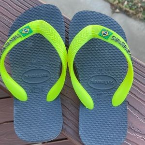 Little Kids size 11/12 havaianas